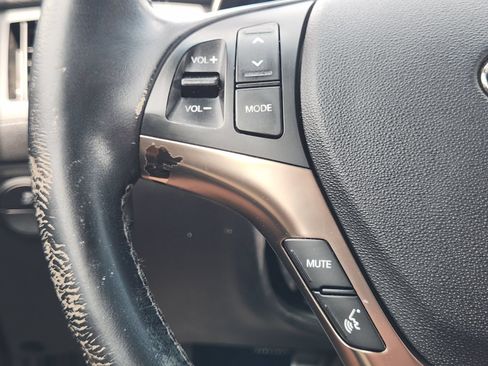 Used 2015 Hyundai Genesis 3.8 RWD image 30