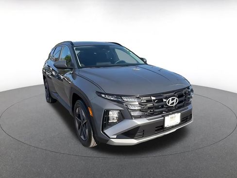 Used 2026 Hyundai Tucson SEL Plus FWD image 3