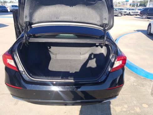 Used 2021 Honda Accord LX image 13