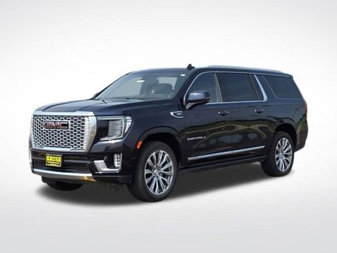 Used 2022 GMC Yukon XL Denali w/ Denali Premium Package AWD/4WD image 39