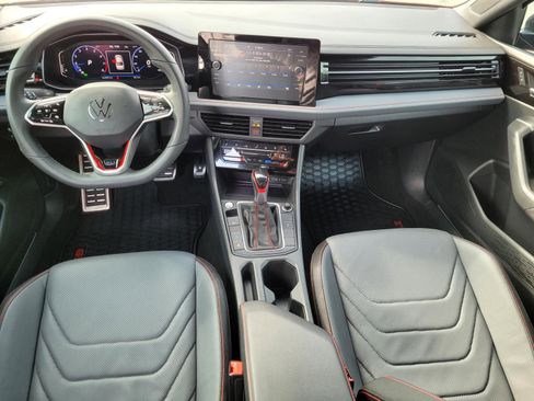 Used 2025 Volkswagen Jetta GLI Autobahn FWD image 16