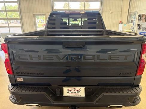 Used 2022 Chevrolet Silverado 1500 RST w/ Convenience Package II AWD/4WD image 6