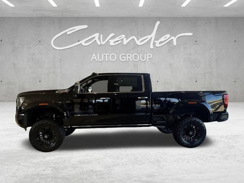 New 2025 GMC Sierra 2500 Denali w/ Denali Reserve Package image 13