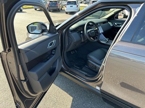 New 2026 Land Rover Range Rover Velar Dynamic SE image 10