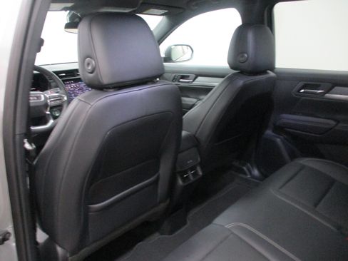 New 2026 GMC Terrain Elevation w/ Elevation Premium Package AWD/4WD image 23