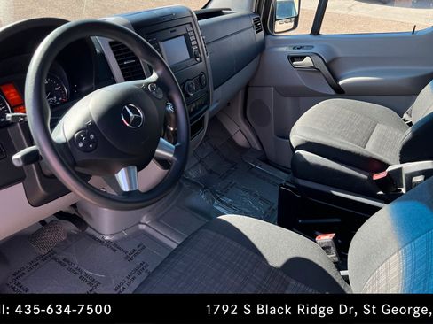 Used 2015 Mercedes-Benz Sprinter 2500 image 15