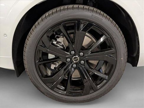 New 2026 Volvo XC60 B5 Ultra w/ Climate Package image 11