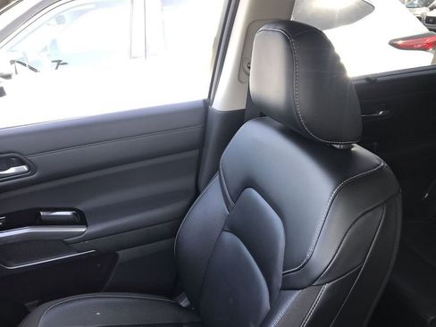 Used 2023 Nissan Pathfinder SL AWD/4WD image 24