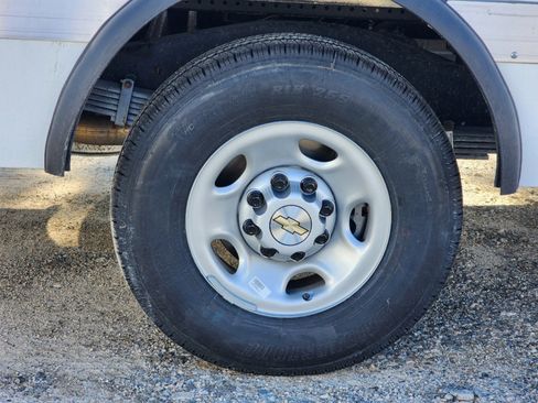 New 2024 Chevrolet Express 3500 w/ Power Convenience Package image 33