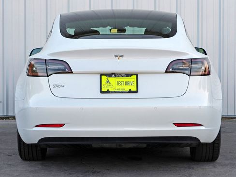 Used 2021 Tesla Model 3 Standard Range image 10