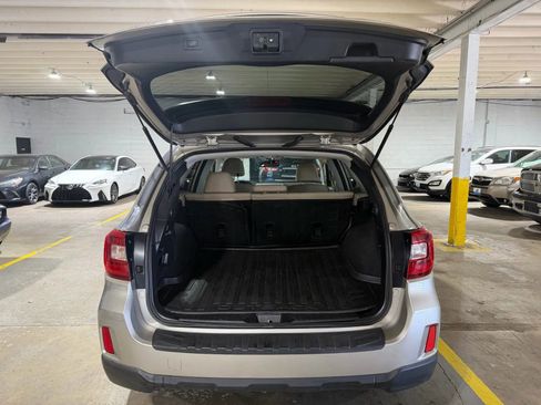 Used 2016 Subaru Outback 2.5i Limited AWD/4WD image 7