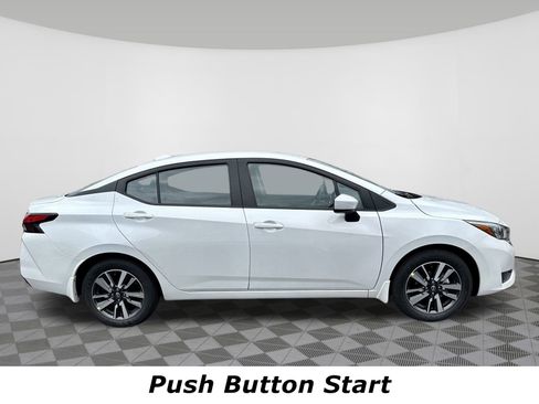Used 2025 Nissan Versa SV w/ Trunk Package image 2