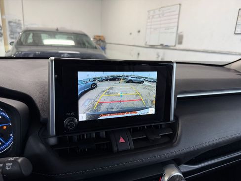 Used 2025 Toyota RAV4 LE image 17