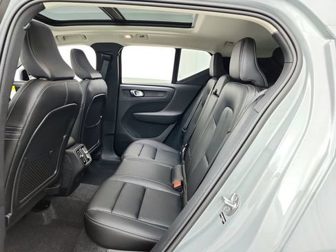New 2026 Volvo XC40 B5 Plus w/ Protection Package Premier AWD/4WD image 24