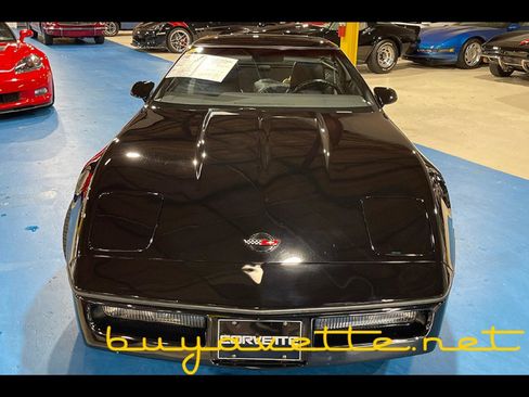 Used 1988 Chevrolet Corvette Coupe RWD image 4