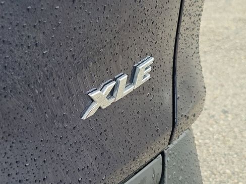 Used 2025 Toyota RAV4 XLE w/ Convenience Package image 7