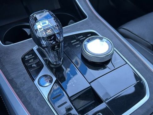 Used 2022 BMW X5 xDrive40i w/ M Sport Package image 17