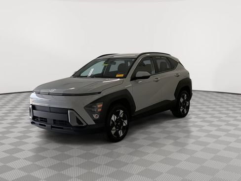 Used 2024 Hyundai Kona SEL w/ Convenience Package AWD/4WD image 4