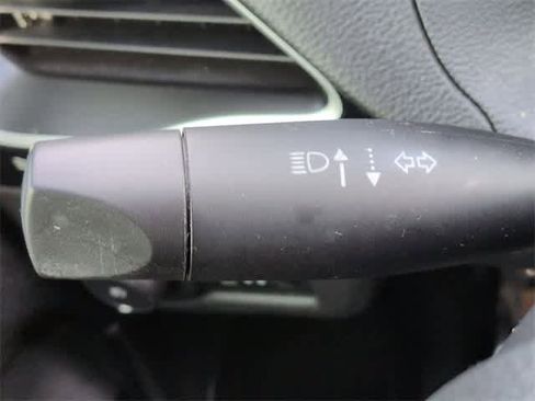 Used 2019 Jeep Cherokee Latitude Plus image 26