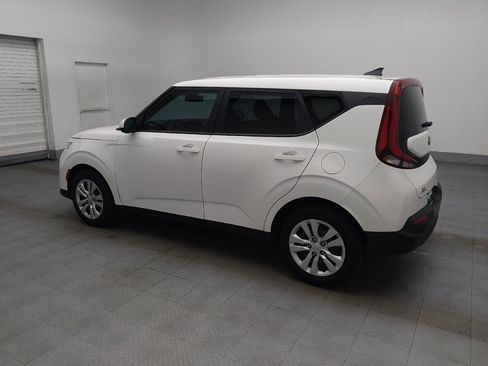 Used 2021 Kia Soul LX FWD image 3