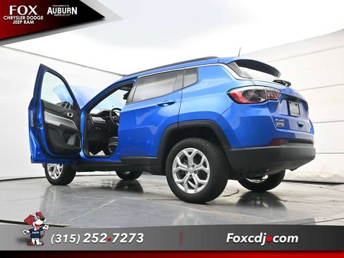Used 2024 Jeep Compass Latitude w/ Convenience Group image 35