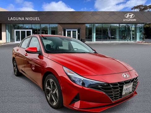 Used 2023 Hyundai Elantra SEL w/ Convenience Package FWD image 1
