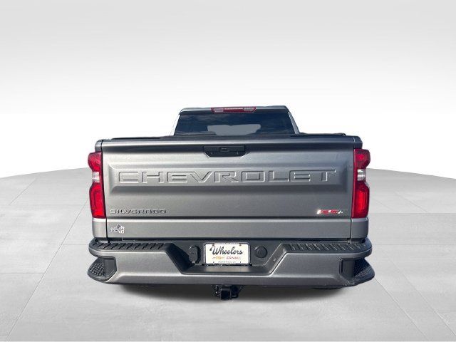 Used 2022 Chevrolet Silverado 1500 RST w/ Max Trailering Package AWD/4WD image 4