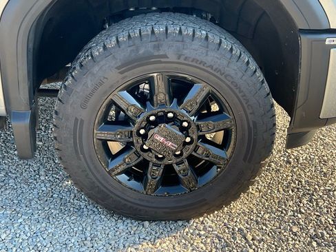 Used 2025 GMC Sierra 3500 AT4 w/ AT4 Premium Plus Package image 10
