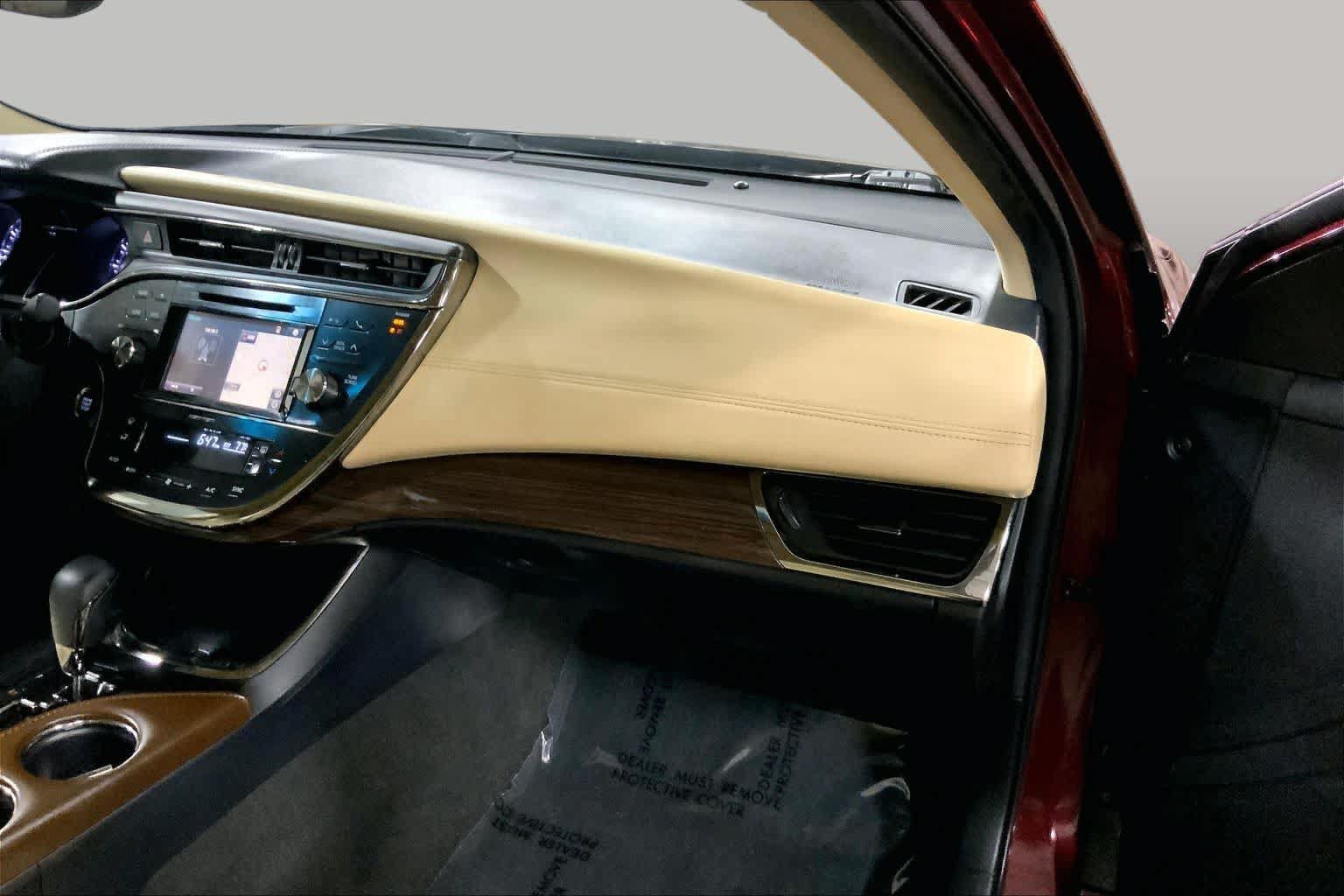 Used 2015 Toyota Avalon XLE Touring FWD image 37