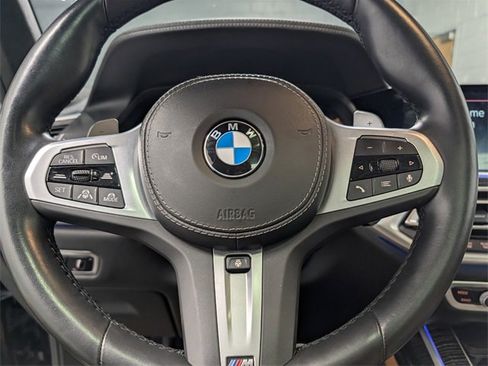 Used 2022 BMW X7 M50i w/ Dynamic Handling Package image 21