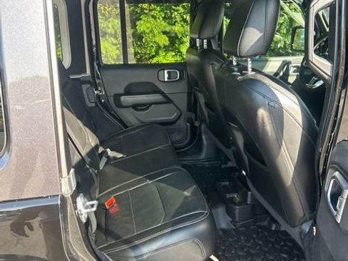 Used 2020 Jeep Wrangler Unlimited Sahara AWD/4WD image 25