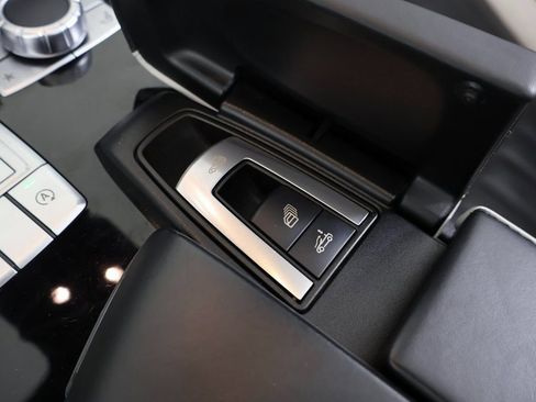 Used 2015 Mercedes-Benz SL 550 image 21