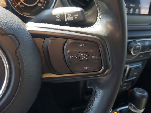 Used 2022 Jeep Gladiator Willys image 24