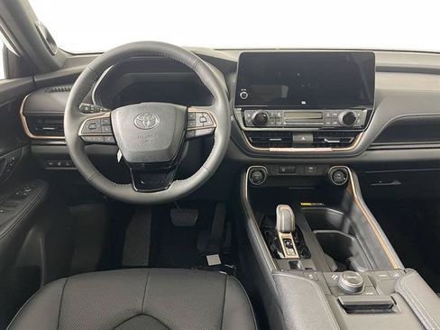 New 2026 Toyota Grand Highlander AWD Hybrid image 14