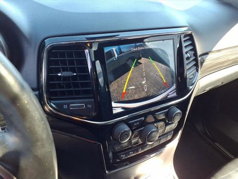 Used 2019 Jeep Grand Cherokee Limited X image 12