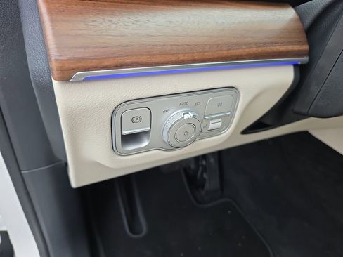 New 2026 Mercedes-Benz GLE 450 4MATIC image 12