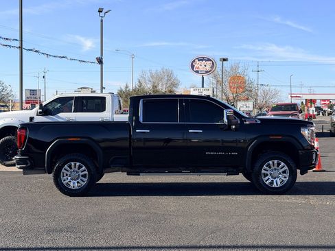 Used 2022 GMC Sierra 2500 Denali AWD/4WD image 3