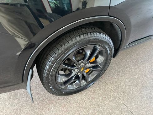 Certified 2023 Dodge Durango R/T w/ Hemi Orange Plus Package AWD/4WD image 39