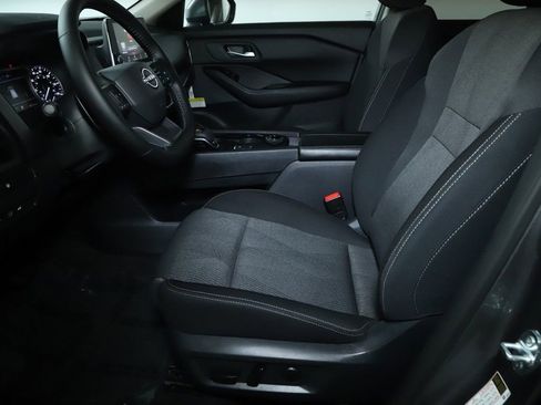 Certified 2026 Nissan Rogue SV image 18