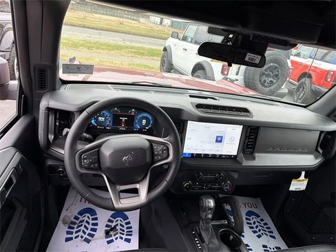 New 2025 Ford Bronco Badlands image 14