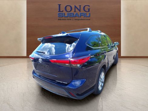 Used 2020 Toyota Highlander Limited AWD/4WD image 10