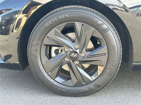 Certified 2023 Hyundai Elantra SEL image 14