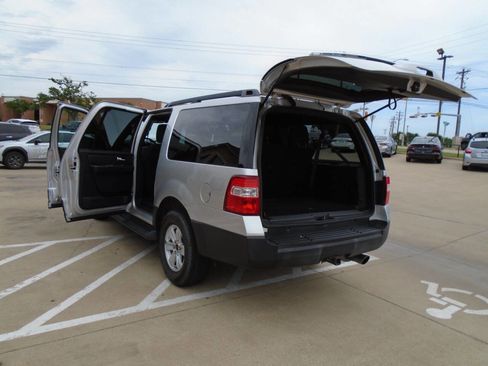 Used 2017 Ford Expedition EL XL w/ Equipment Group 101A RWD image 26