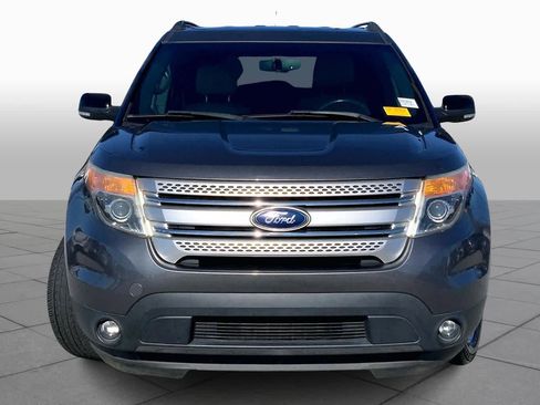 Used 2014 Ford Explorer XLT w/ Equipment Group 202A image 3