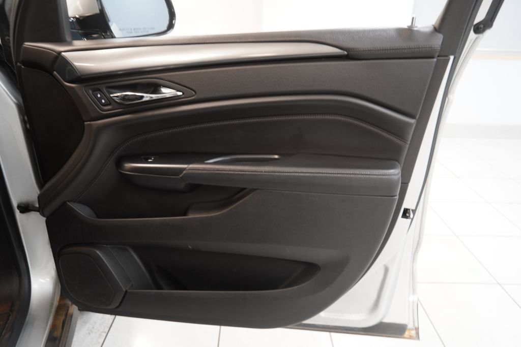 Used 2015 Cadillac SRX FWD image 31
