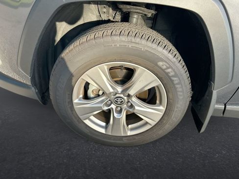Used 2025 Toyota RAV4 XLE FWD image 10