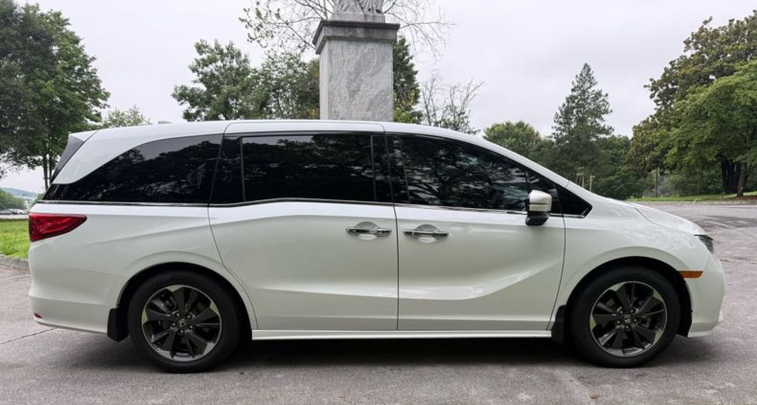 Used 2023 Honda Odyssey Elite image 6