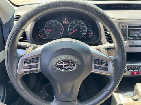 Used 2013 Subaru Outback 2.5i AWD/4WD image 22