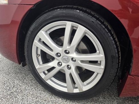 Used 2013 Nissan Altima 3.5 SL w/ Technology Pkg FWD image 34