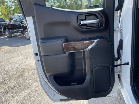 Used 2020 GMC Sierra 1500 Elevation w/ Elevation Value Package AWD/4WD image 11